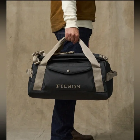 Filson All-Weather 40L Duffel Bag Black/Covert NWT Waterproof Travel - Picture 1 of 8